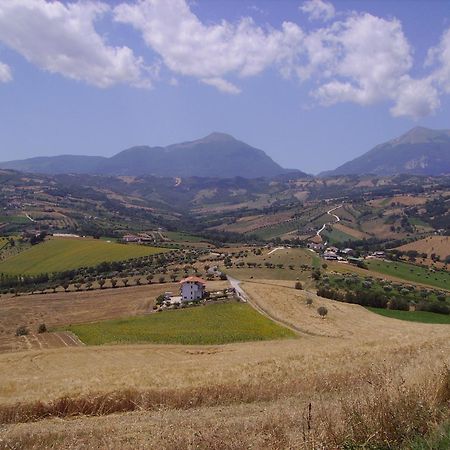 Agriturismo Il Vecchio Carro Campli Екстериор снимка