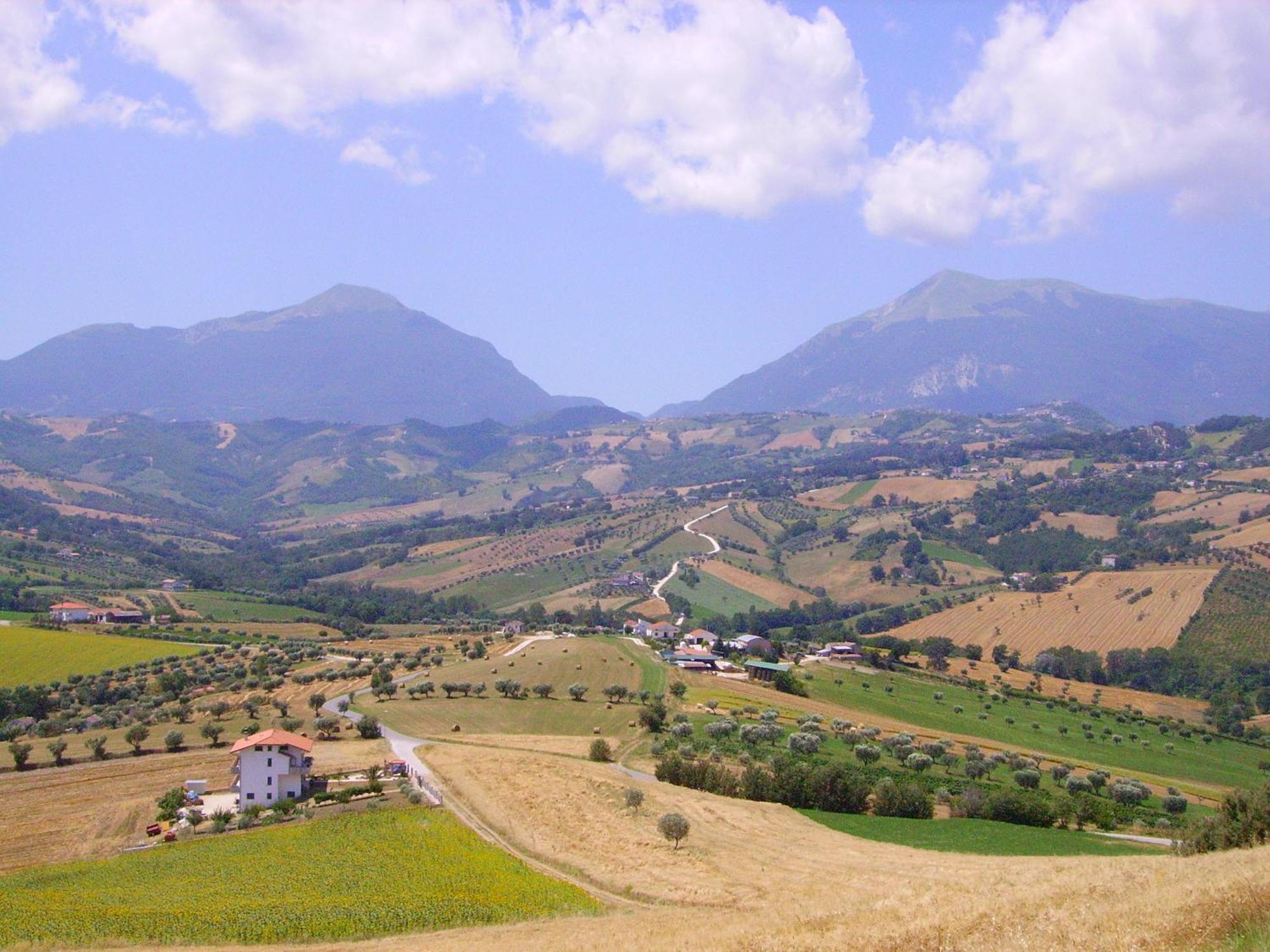 Agriturismo Il Vecchio Carro Campli Екстериор снимка