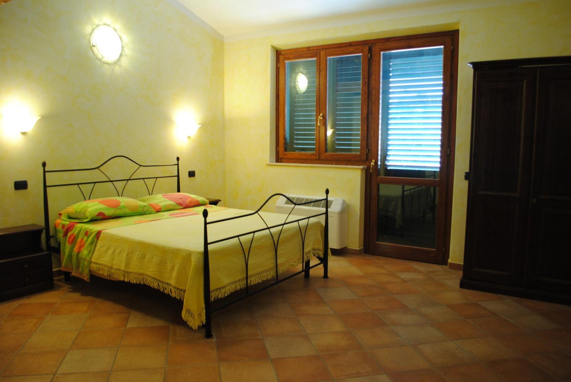 Agriturismo Il Vecchio Carro Campli Екстериор снимка