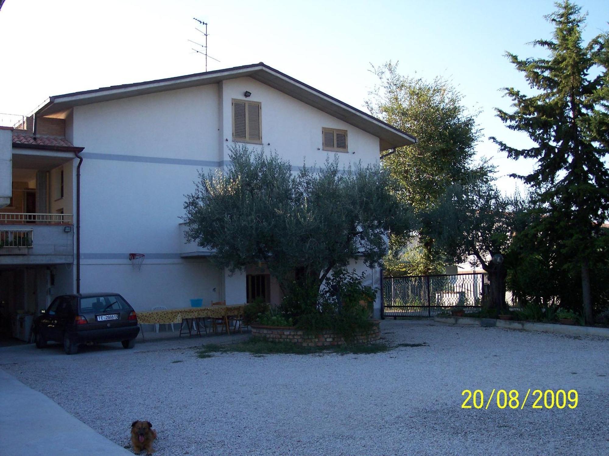 Agriturismo Il Vecchio Carro Campli Екстериор снимка