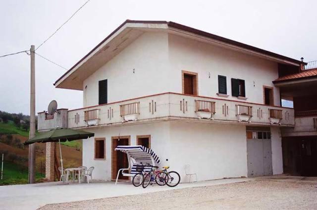 Agriturismo Il Vecchio Carro Campli Екстериор снимка